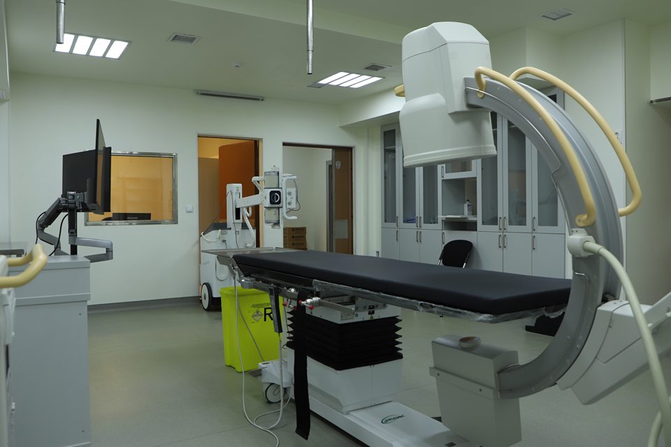 Ангиографическая система — American Hospital