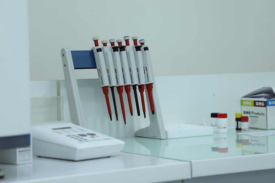 Лабораторное оборудование — American Hospital