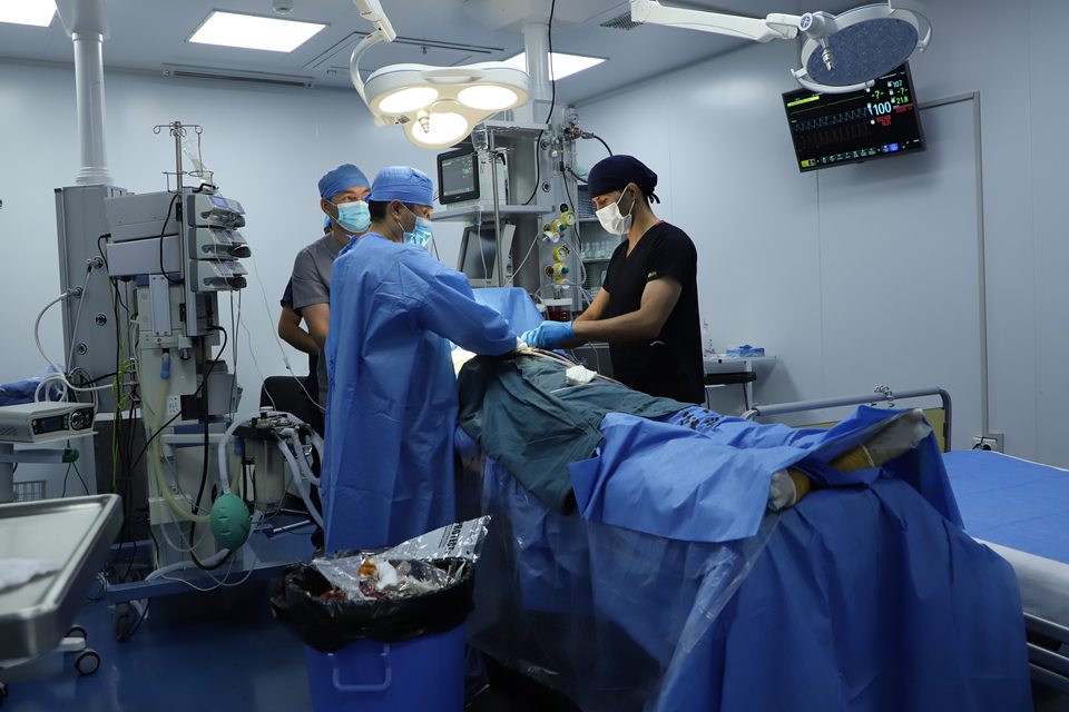 Операционная бригада — American Hospital
