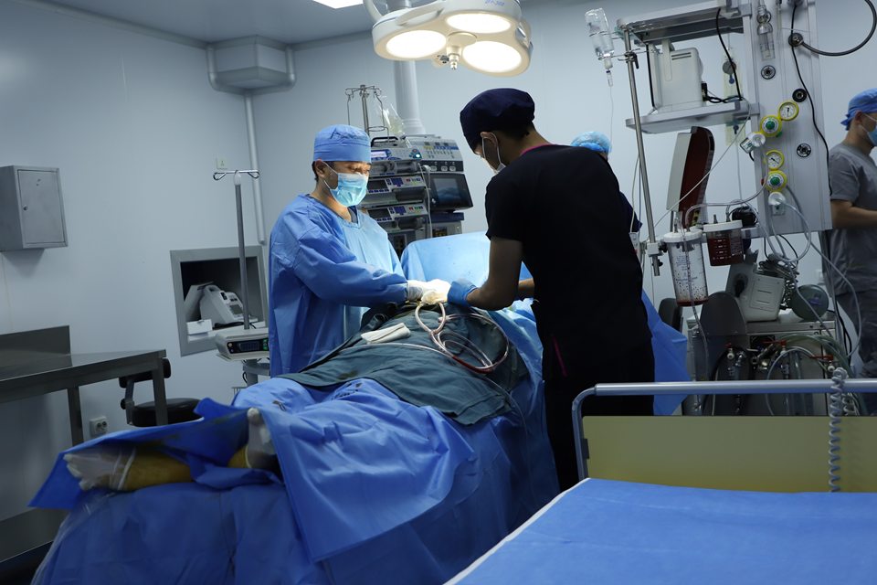 Кардиохирургическая операционная — American Hospital