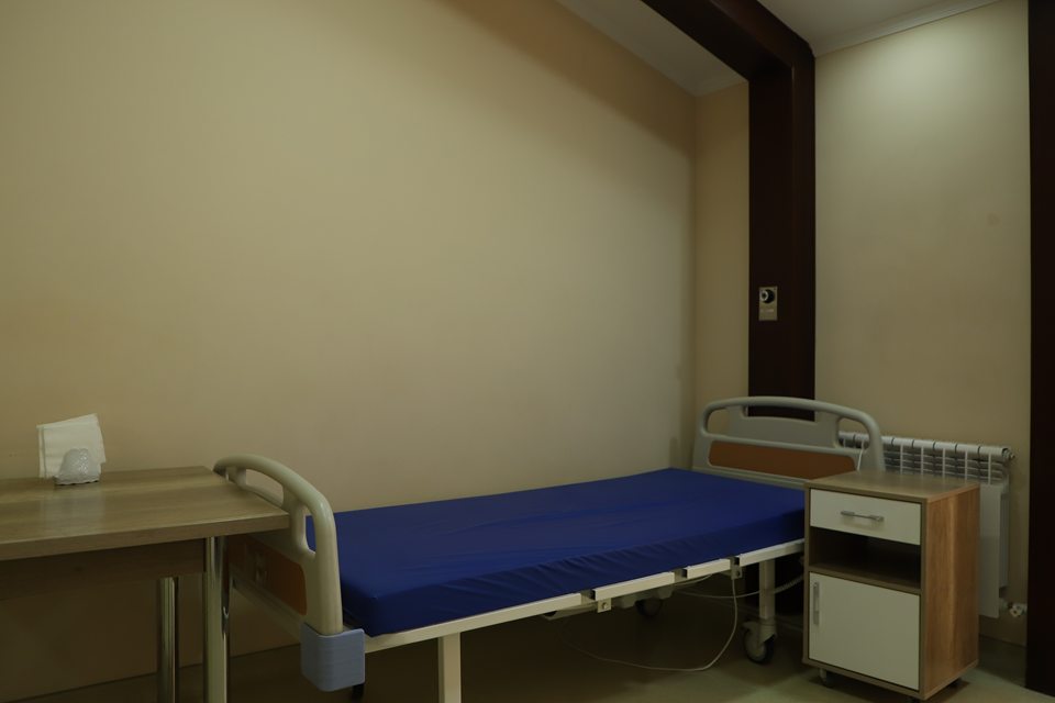 Палата стационара — American Hospital